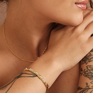 Bracelete Dourado Cravejado / Semijoia / MF Joias - Imagem 2