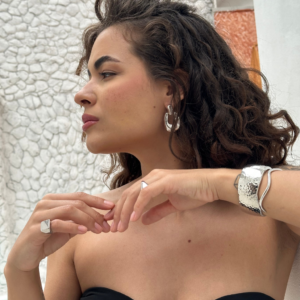 Bracelete Fino Ondulado Ródio / semijoia / MF Joias - Imagem 4