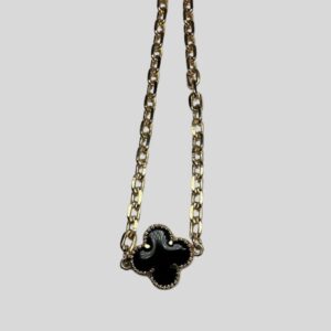 Pulseira Trevo Dourada / Semijoia / MF Joias - Imagem 3
