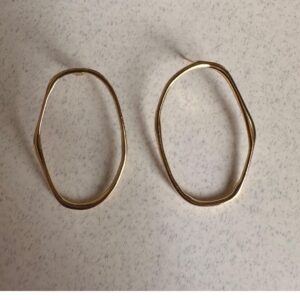 Brinco Orgânico Irregular Dourado / Semijoa / MF Joias - Imagem 3