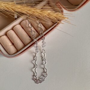 Choker Coração Vazado Liso Prateada no Ródio / Semijoia / MF Joias - Imagem 2
