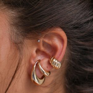 Brinco Max Liso Orgânico / Semijoia / MF Joias - Imagem 5