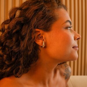 Brinco Piercing Fake Croissant / Semijoia / MF Joias - Imagem 3