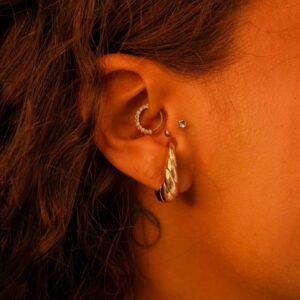 Brinco Piercing Fake Croissant / Semijoia / MF Joias - Imagem 2