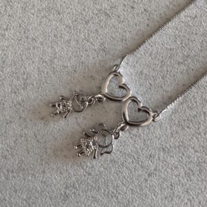 Colar Casal de Filhos Zircônias / Semijoia / MF Joias Prateado - Imagem 2